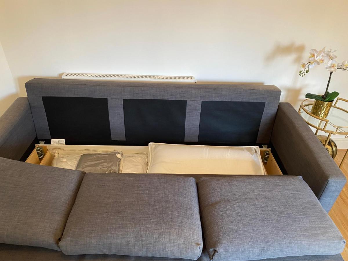 Private House With Free Park For Group Near Wembley Station Londres Exterior foto